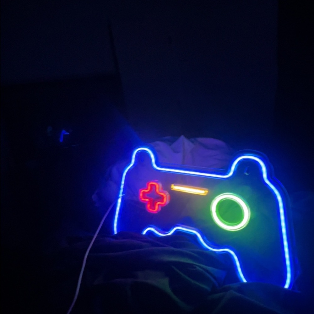 Neon Game Controller Sign - Picture 4 of 5